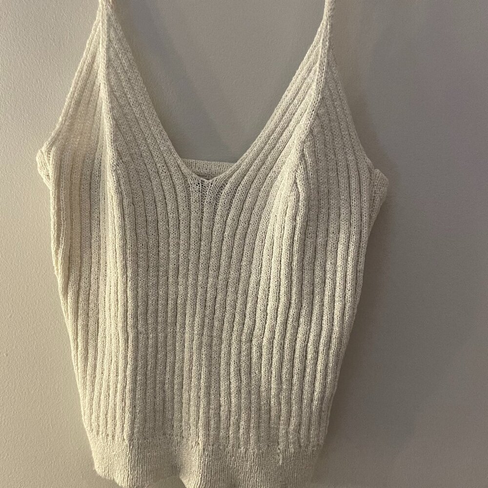 Cute Ribbed/Lined Basic Women's Triangle Crop Top